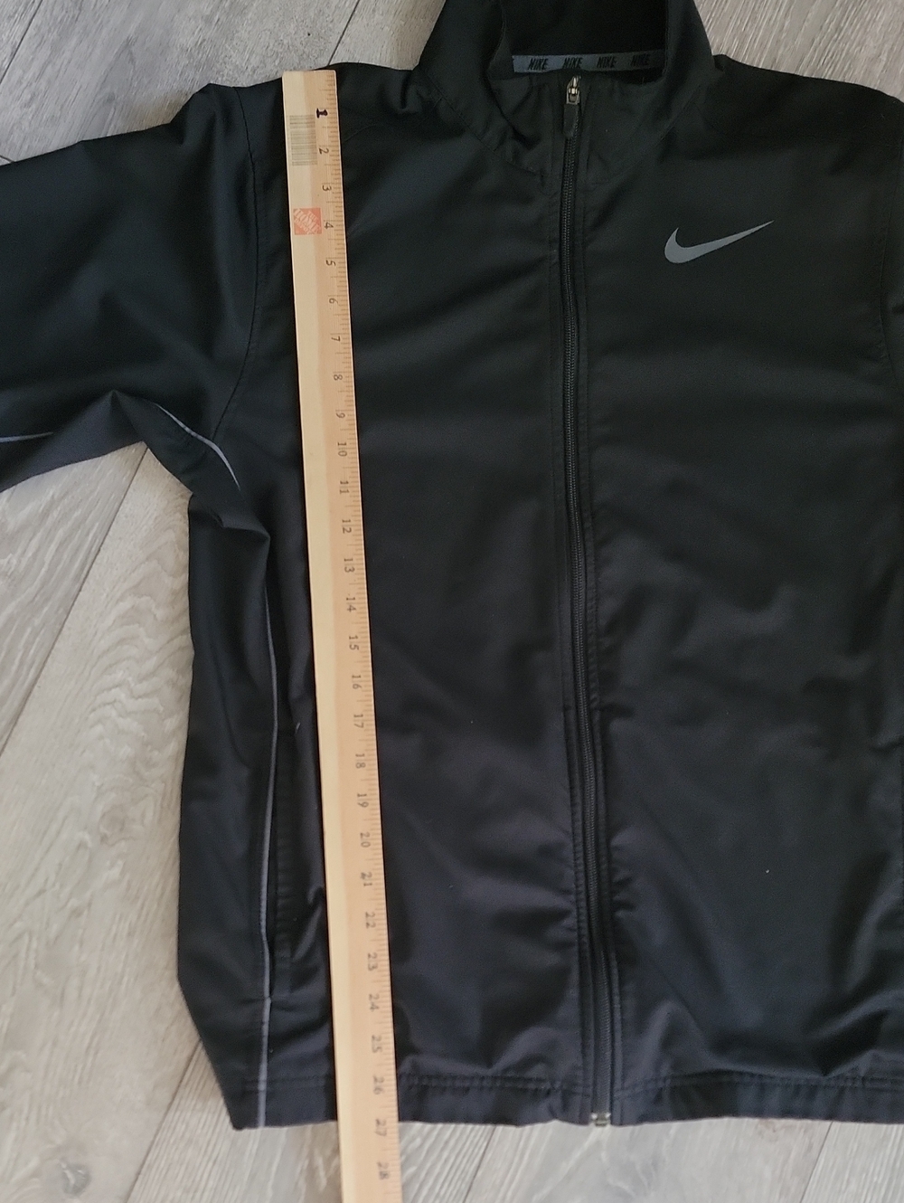 Nike Jacket - Picture 3 of 6